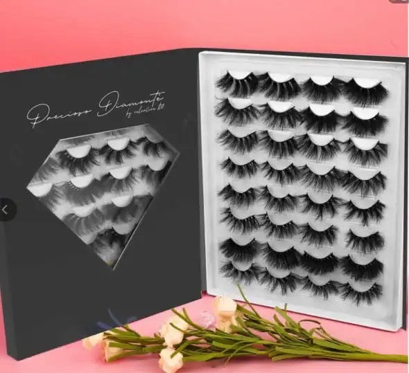 Diamonté’s Booklet